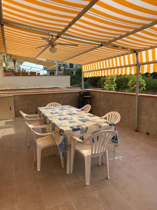 Casa Vacanza Giardini Naxos Taormina Miranaxos Εξωτερικό φωτογραφία