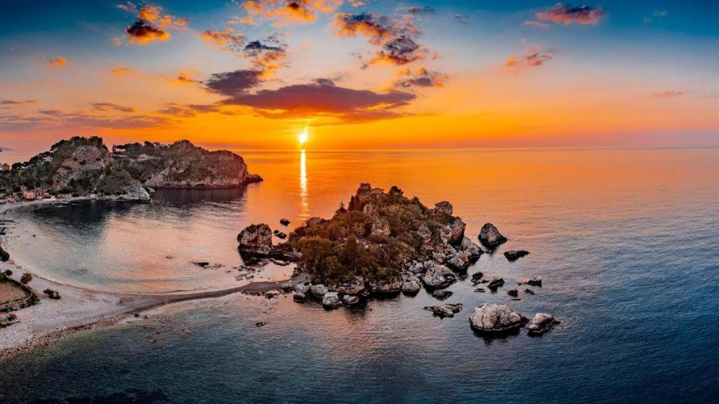 Casa Vacanza Giardini Naxos Taormina Miranaxos Εξωτερικό φωτογραφία